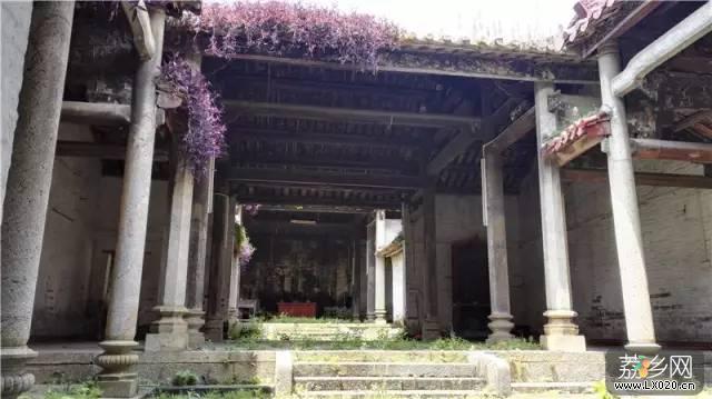 路边村祠堂内庭 路边村祠堂内庭